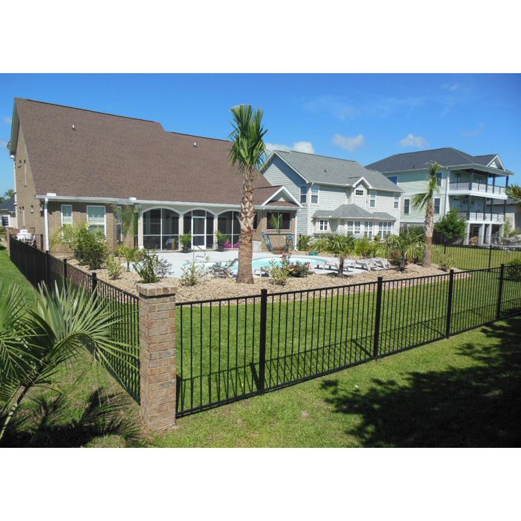 Aluminum Pool Fence LIfestyle Image2