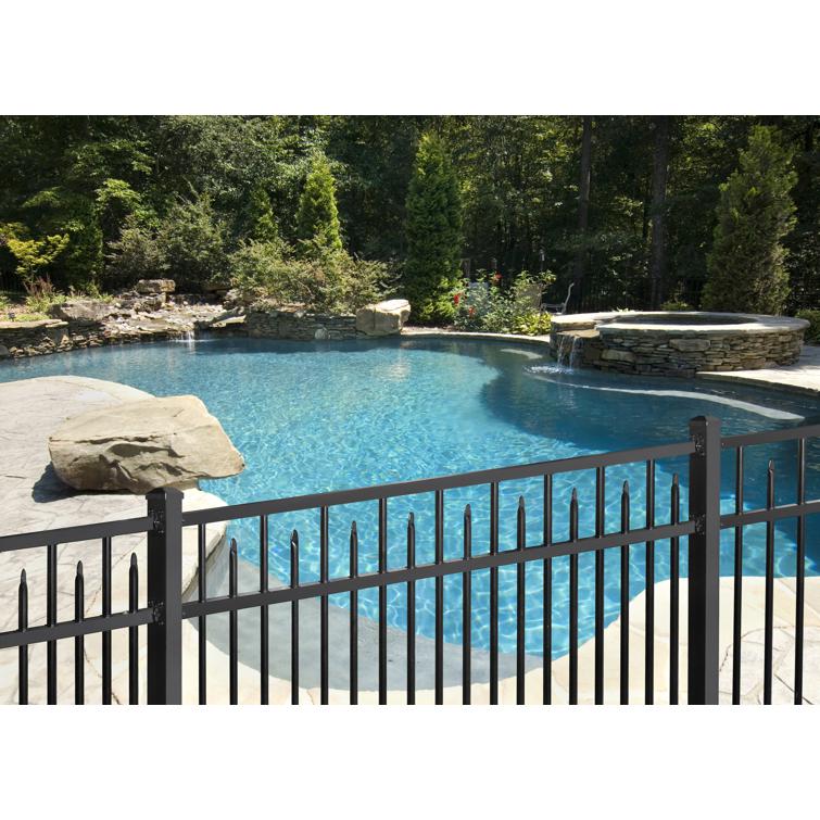 andy-andy-aluminum-fence-lifestyle3.jpg