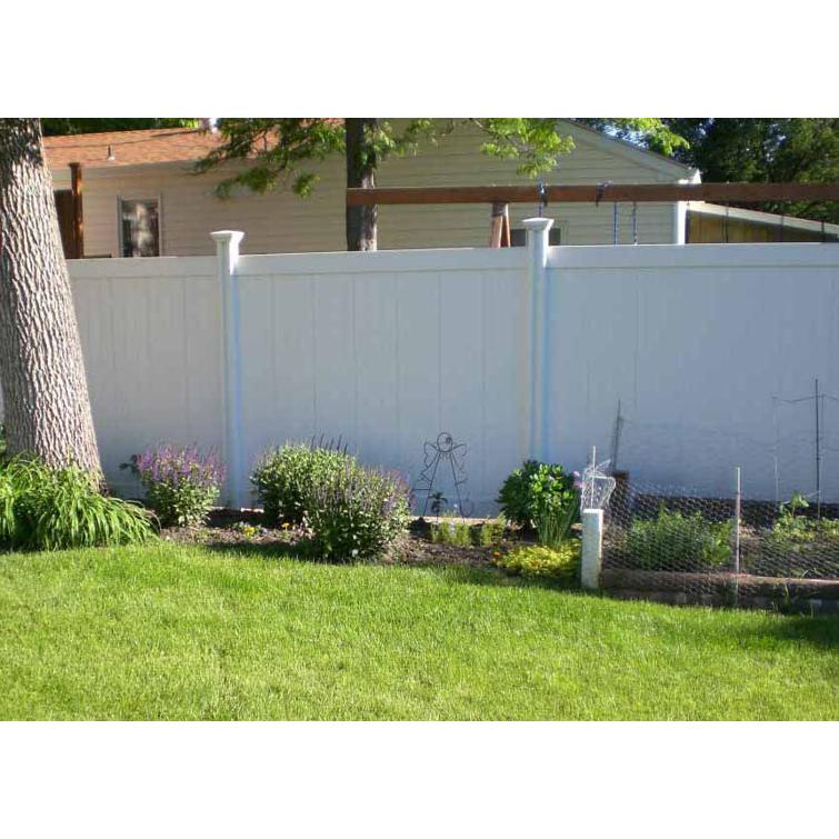 vinyl privacy fence backyard