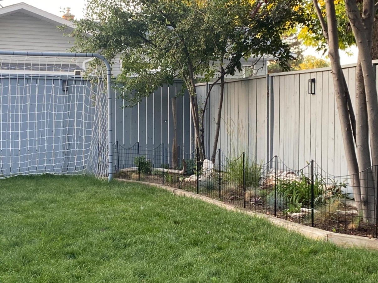 Black Metal Zippity Garden Fence Gate (25 in Tall) with 4 Panels