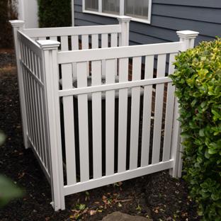Hartford White Vinyl Privacy Screen Kit (3 Panels)