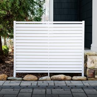 Savannah Louvered Privacy Screen Kit (1 Panel)