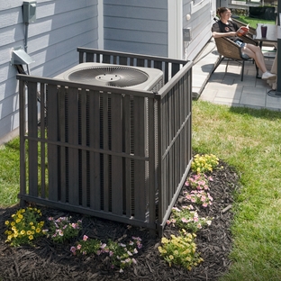 Roanoke Freestanding WoodTek Vinyl AC Screen Kit (3 Panels)